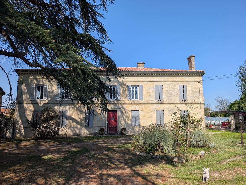 Propriété YVRAC (33370) BELLES PROPRIETES D'AQUITAINE