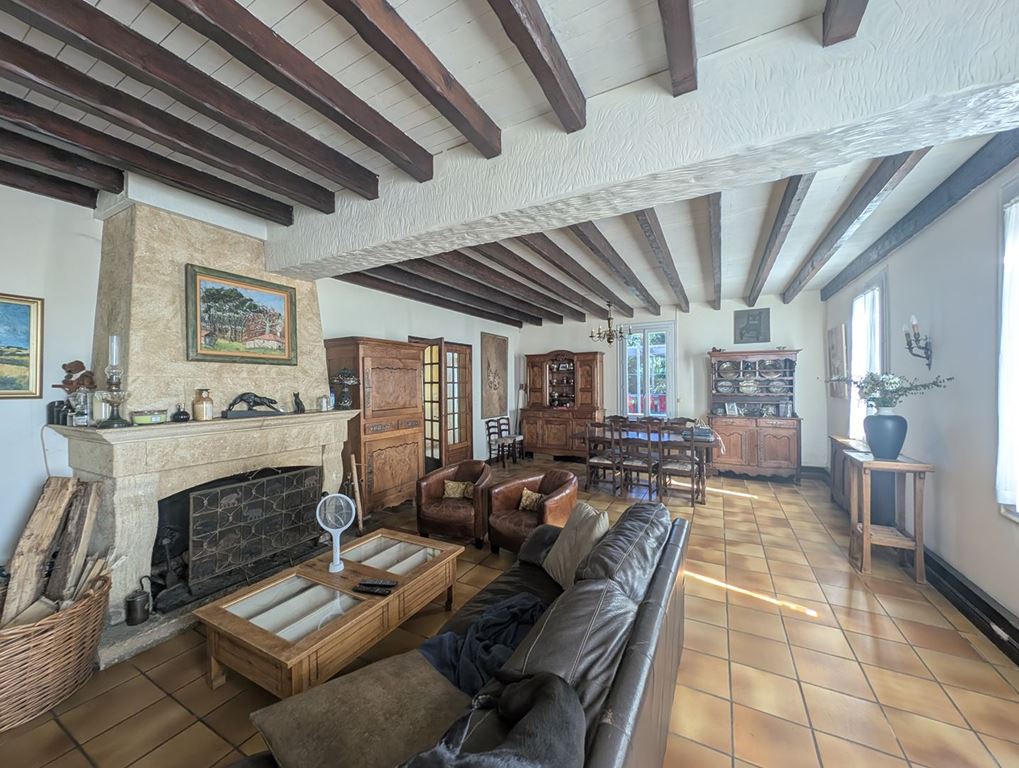 Propriété YVRAC (33370) BELLES PROPRIETES D'AQUITAINE