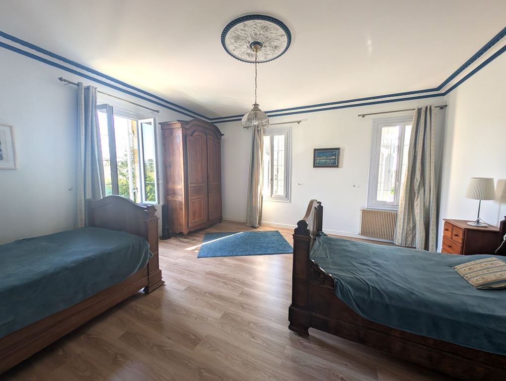 Propriété YVRAC (33370) BELLES PROPRIETES D'AQUITAINE