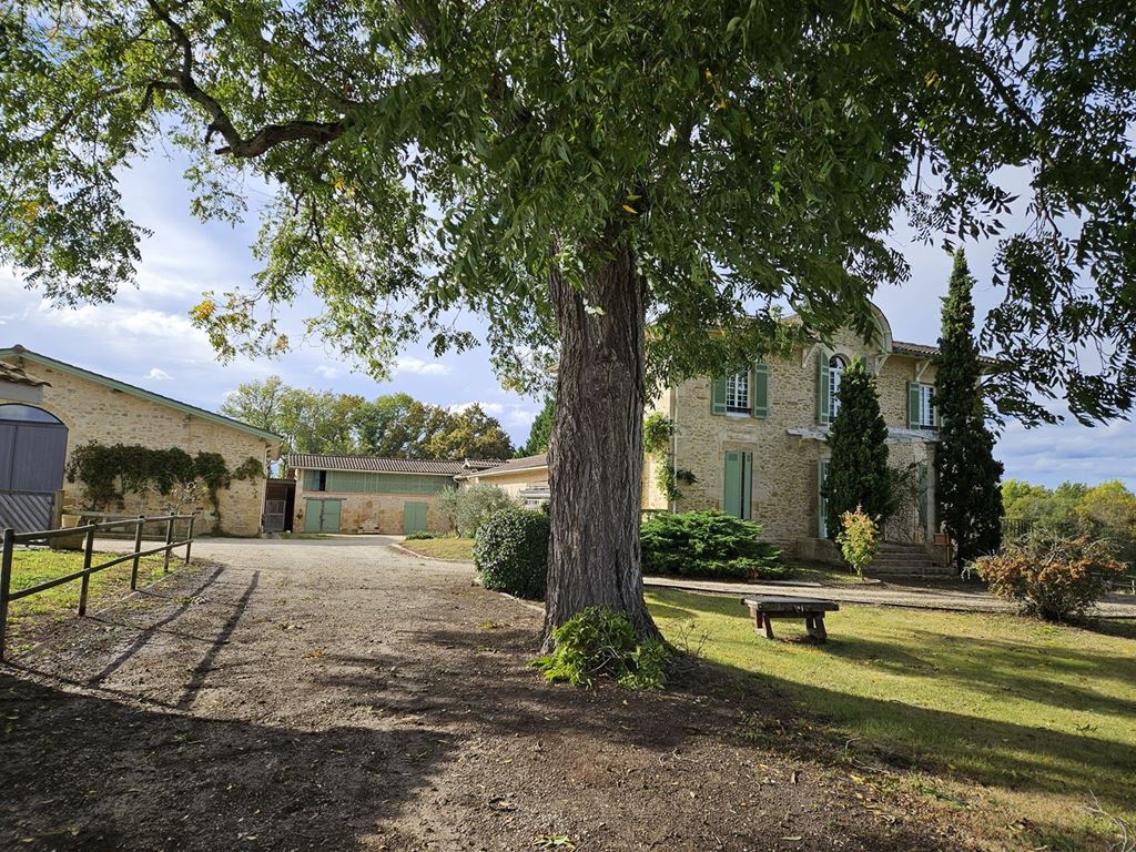 Château BORDEAUX (33000) BELLES PROPRIETES D'AQUITAINE