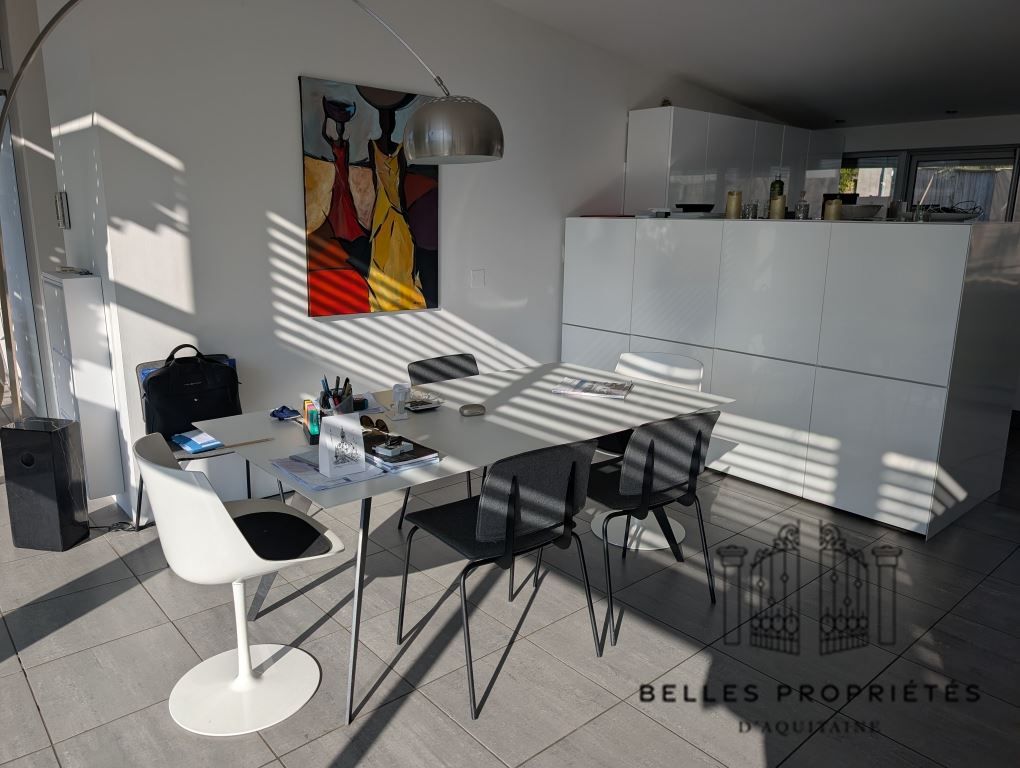 Maison d'architecte ST SULPICE ET CAMEYRAC (33450) BELLES PROPRIETES D'AQUITAINE